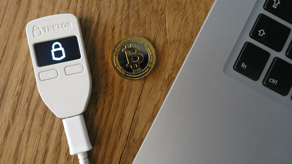 trezor bitcoin wallet - najbezpečnejšia peňaženka na kryptomeny